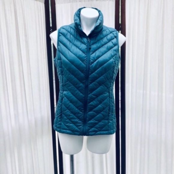 32 Degree Heat Vest - Picture 2 of 14